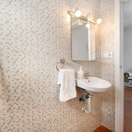 Muy Centrico Apartment *